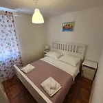 Apartmán Rustic House Diklo 20m From The Sea *