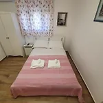Апартаменты Rustic House Diklo 20m From The Sea *