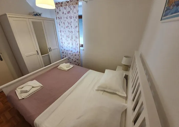 Apartament Rustic House Diklo 20m From The Sea