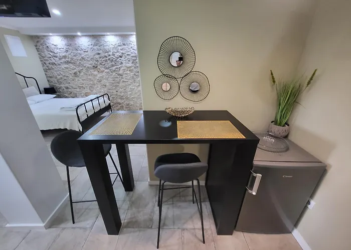 Rustic House Diklo 20m From The Sea