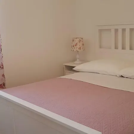 Apartmán Rustic House Diklo 20m From The Sea Zadar