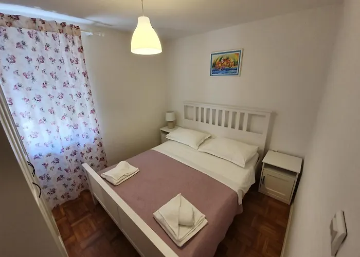 Apartman Rustic House Diklo 20m From The Sea *