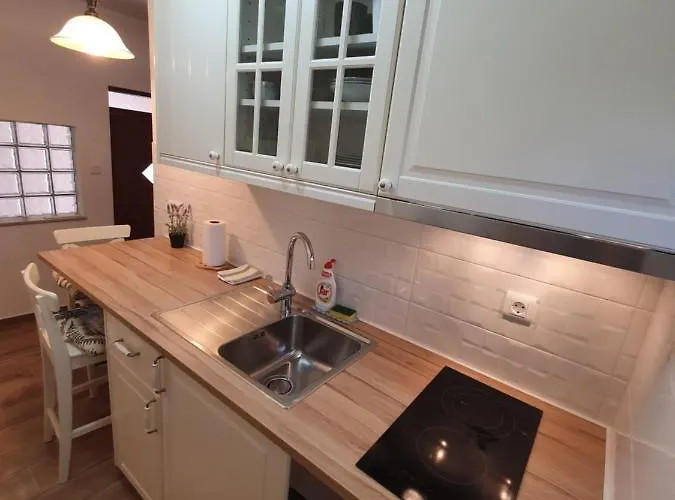 Apartman Rustic House Diklo 20m From The Sea