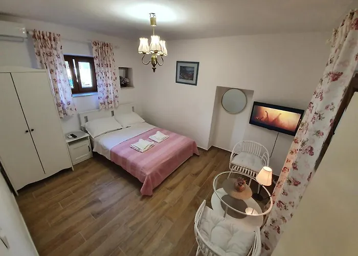 Rustic House Diklo 20m From The Sea *