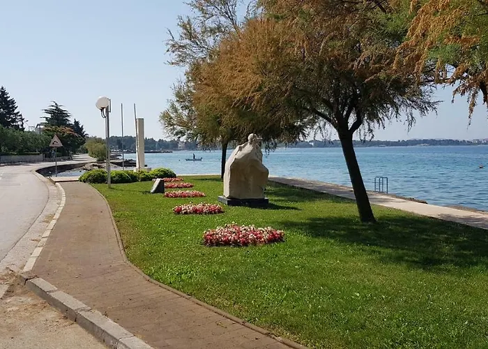 Apartman Rustic House Diklo 20m From The Sea Zadar