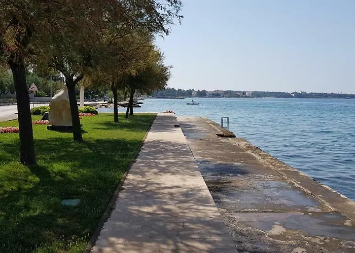 Apartman Rustic House Diklo 20m From The Sea