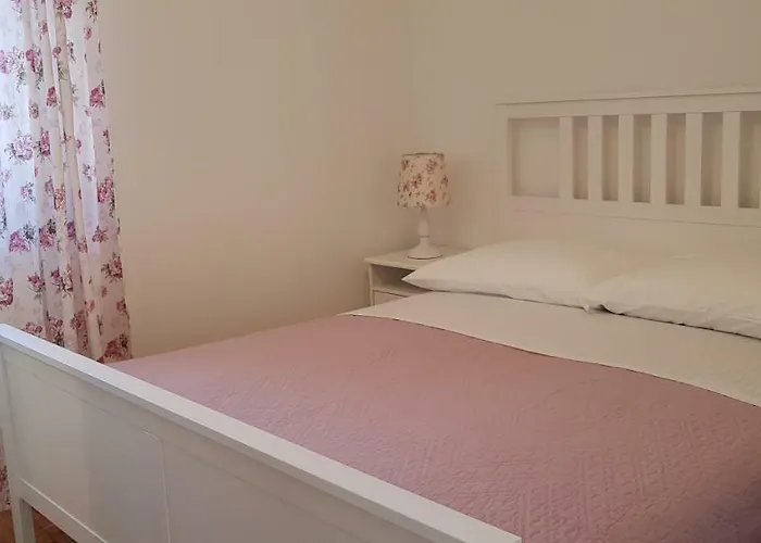 Apartman Rustic House Diklo 20m From The Sea Zadar